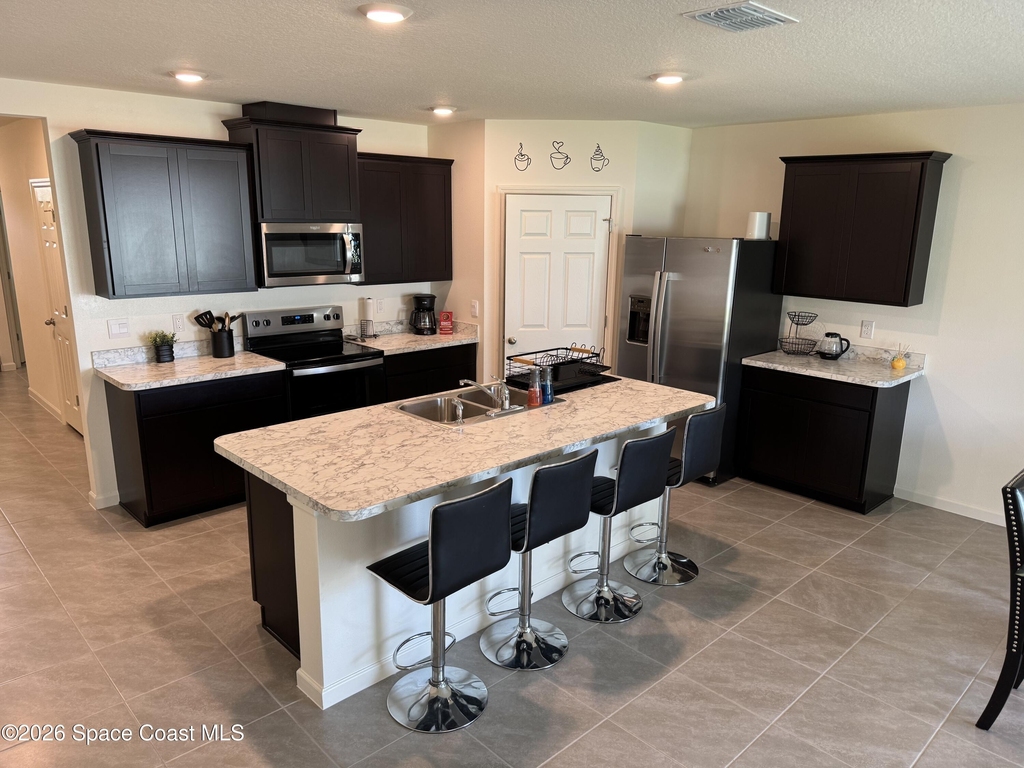 1349 Ashford Avenue Ne - Photo 3