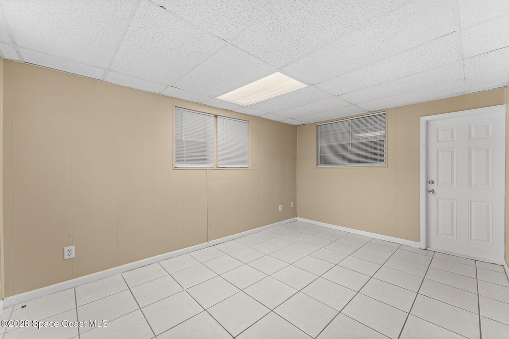 1833 Jackson Avenue - Photo 3