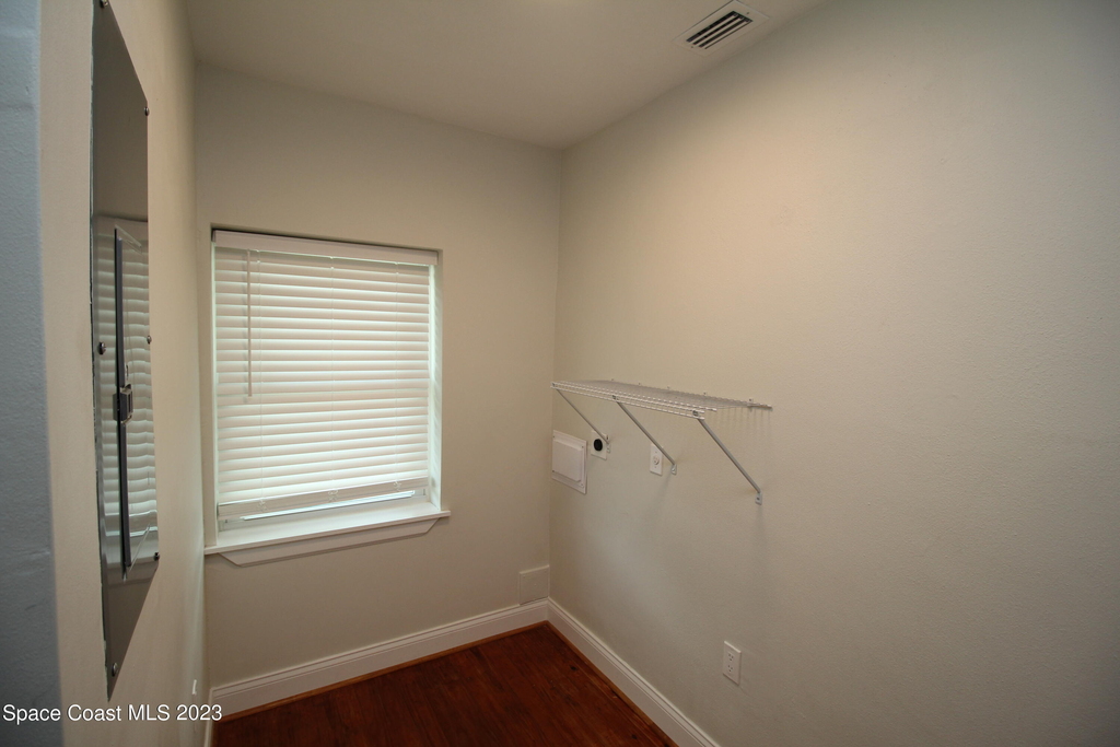 1905 Oak Street - Photo 9