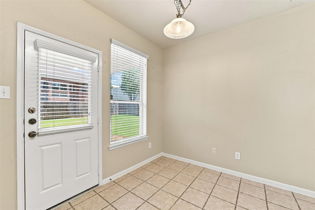16726 Vivian Point Lane - Photo 14