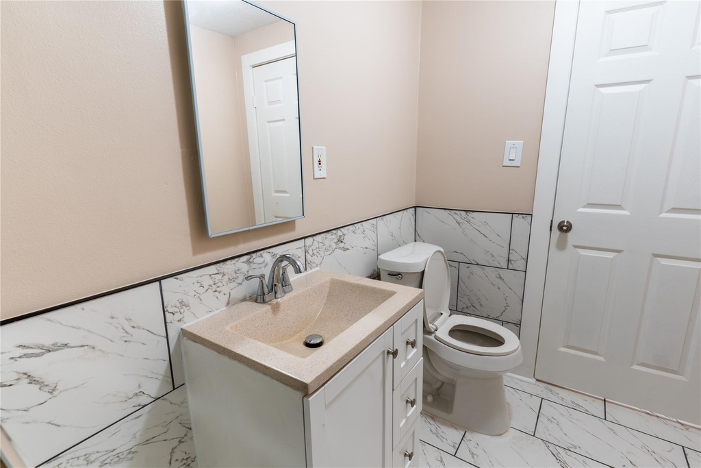 305 N Live Oak Street - Photo 9