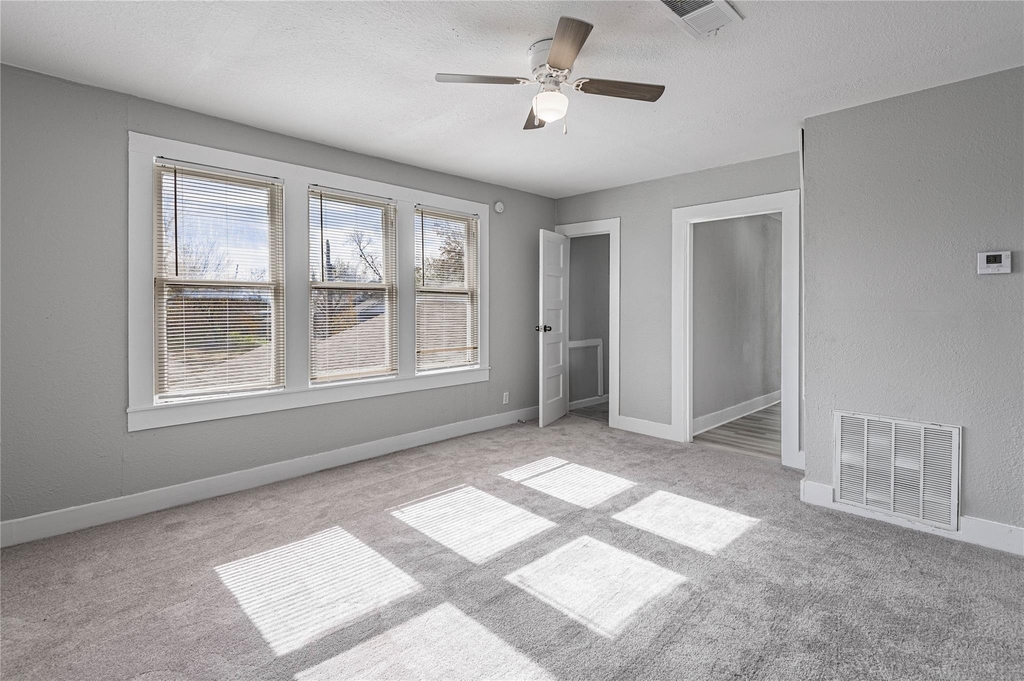 200 W Caroline Street - Photo 10