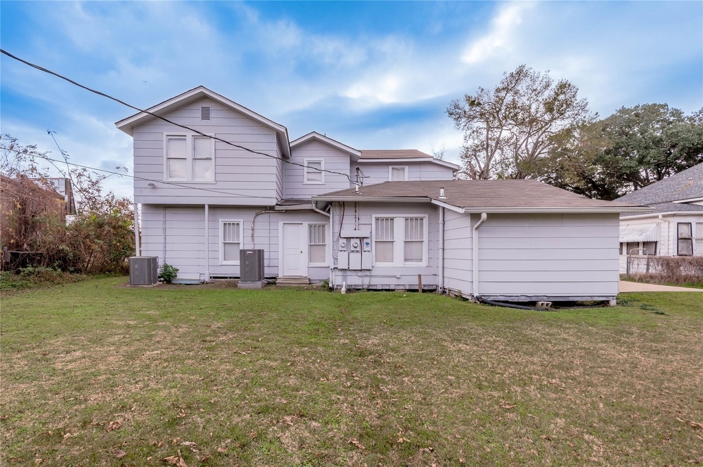 200 W Caroline Street - Photo 19
