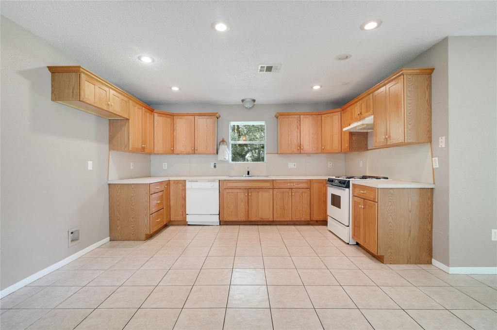 2808 Morenci Street - Photo 11