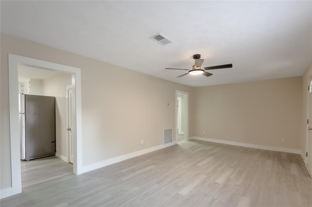 1107 W Dogwood Street - Photo 5