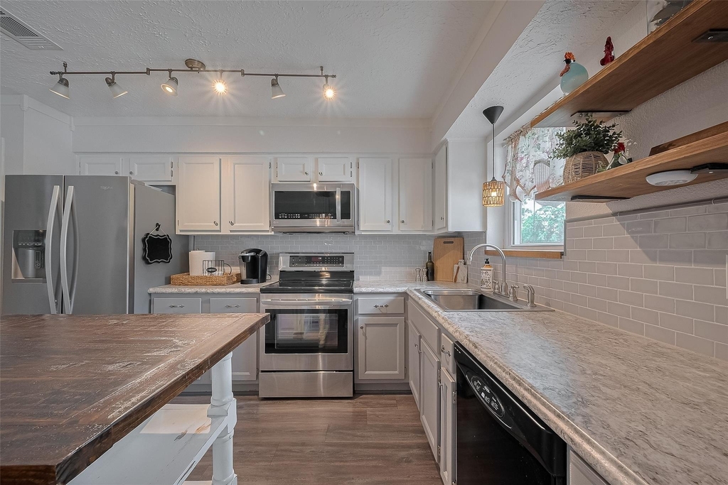 9526 Sandy Lane - Photo 19