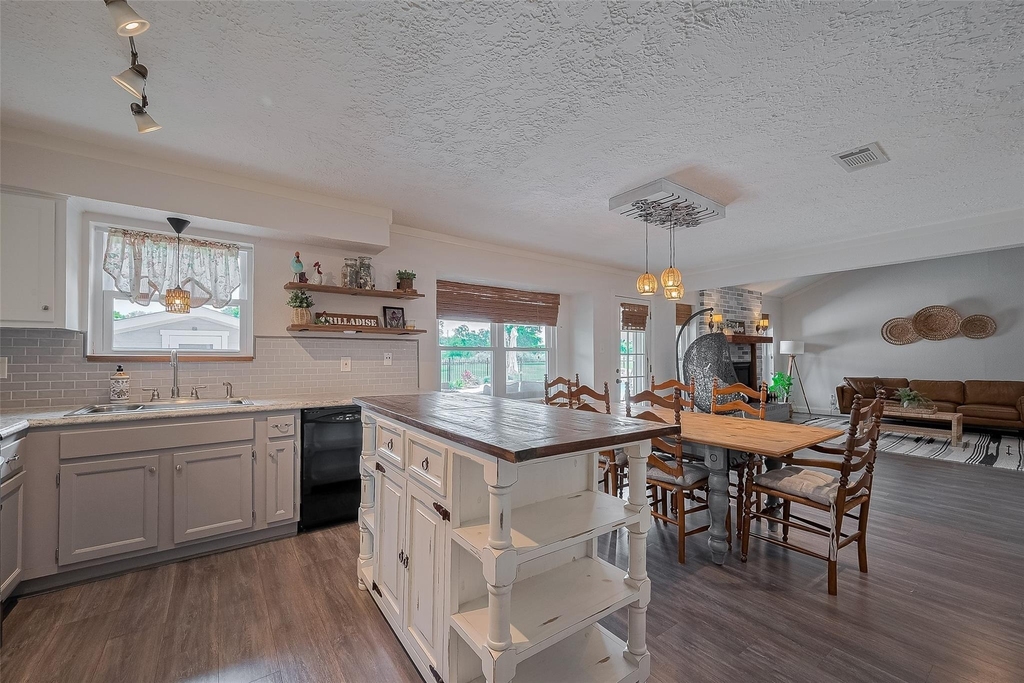9526 Sandy Lane - Photo 16
