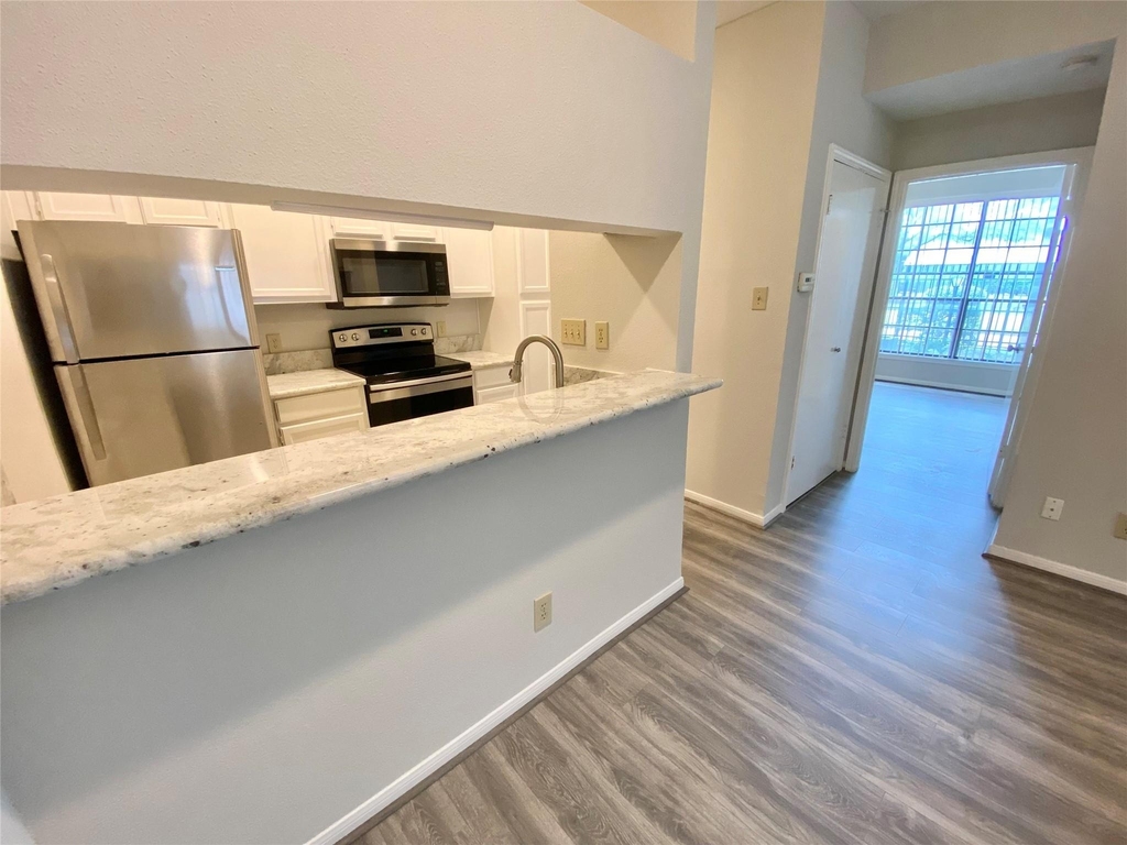 2121 El Paseo Street - Photo 3