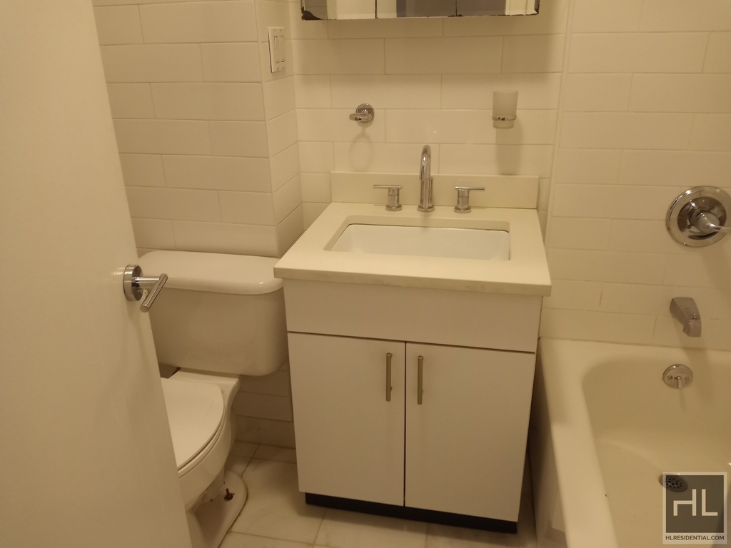 West 73rd Street - Photo 5