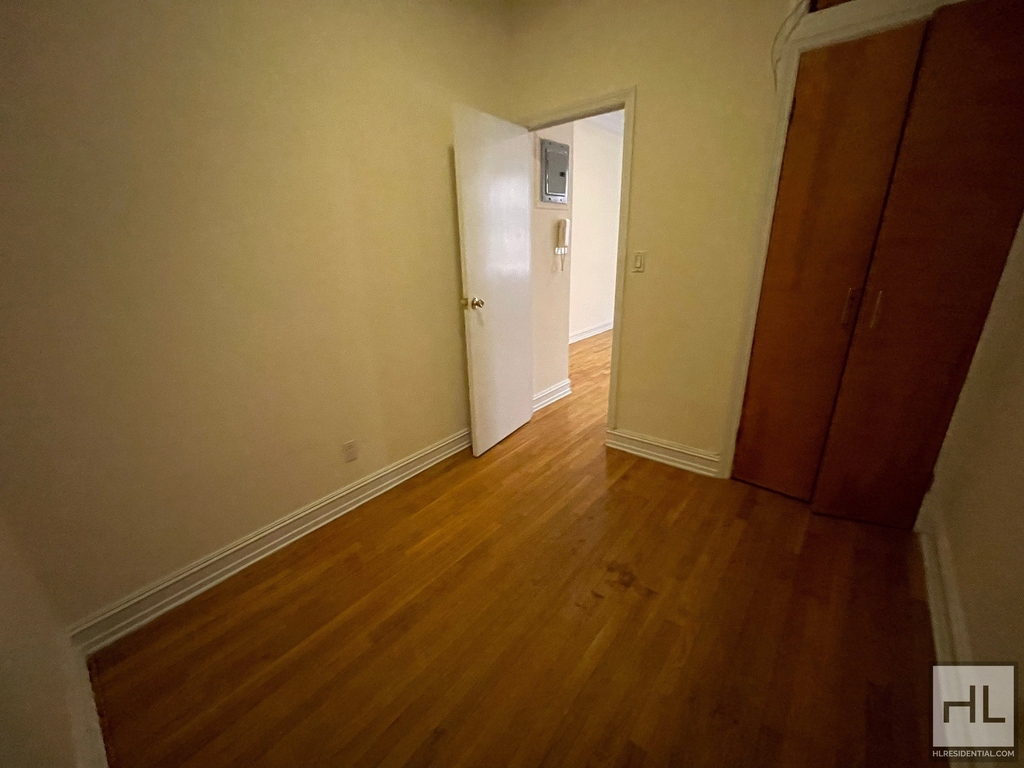 East 84 Street - Photo 3