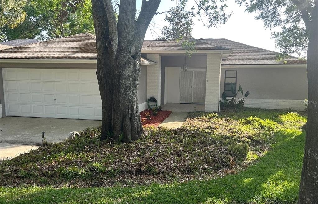 1225 Gillespie Drive N - Photo 0