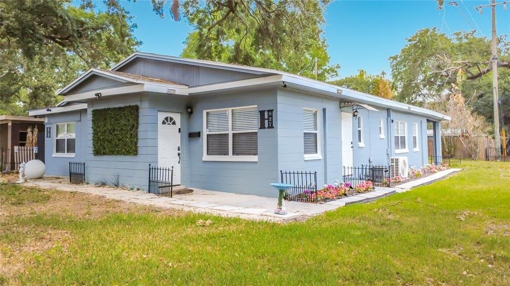 927 Hoffner Avenue - Photo 1