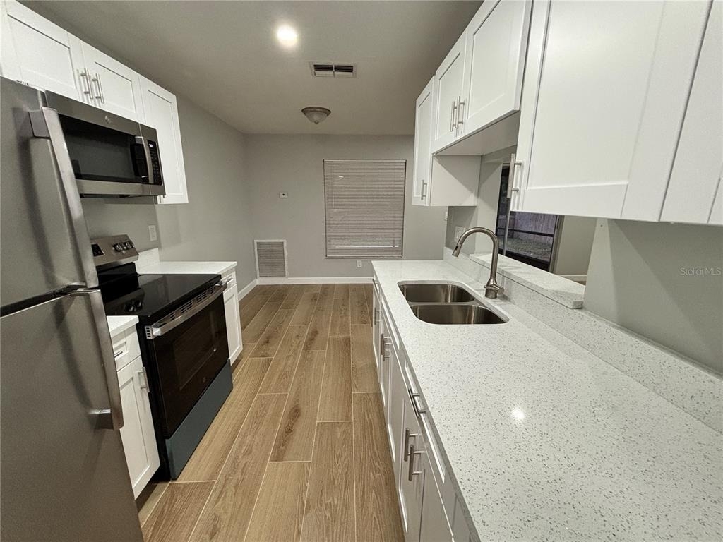 14025 Village View Drive - Photo 7