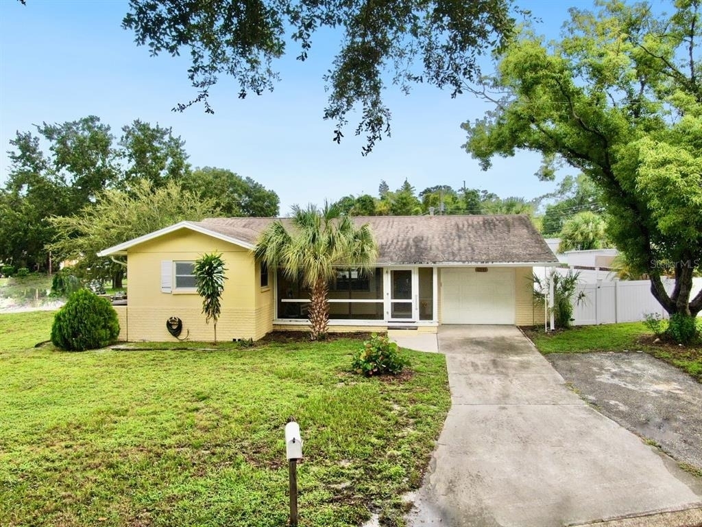 5233 52nd Way N - Photo 0