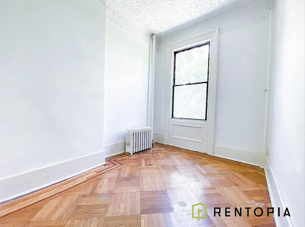 225 South 4th Street - Photo 5