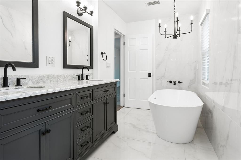 1046 Sylvia Lane - Photo 18