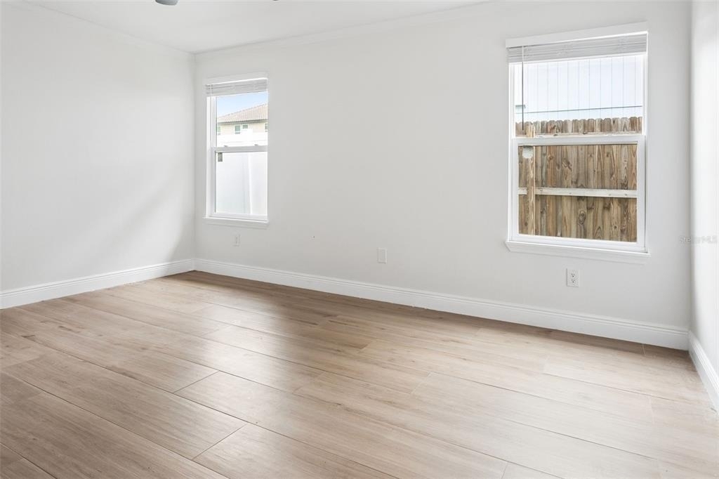1046 Sylvia Lane - Photo 13