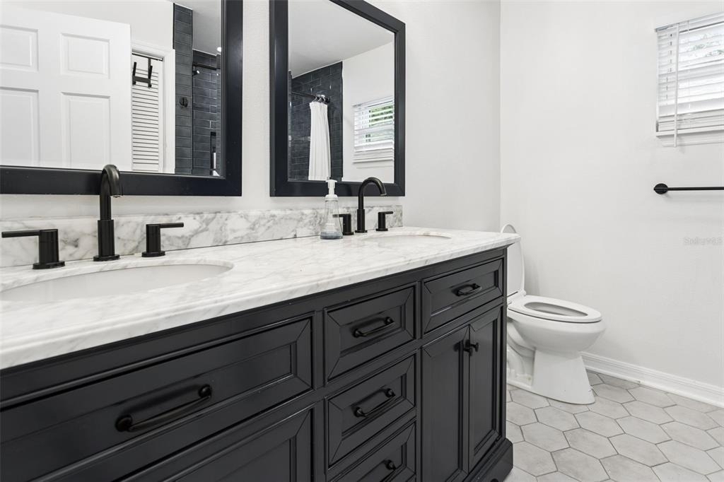 1046 Sylvia Lane - Photo 11