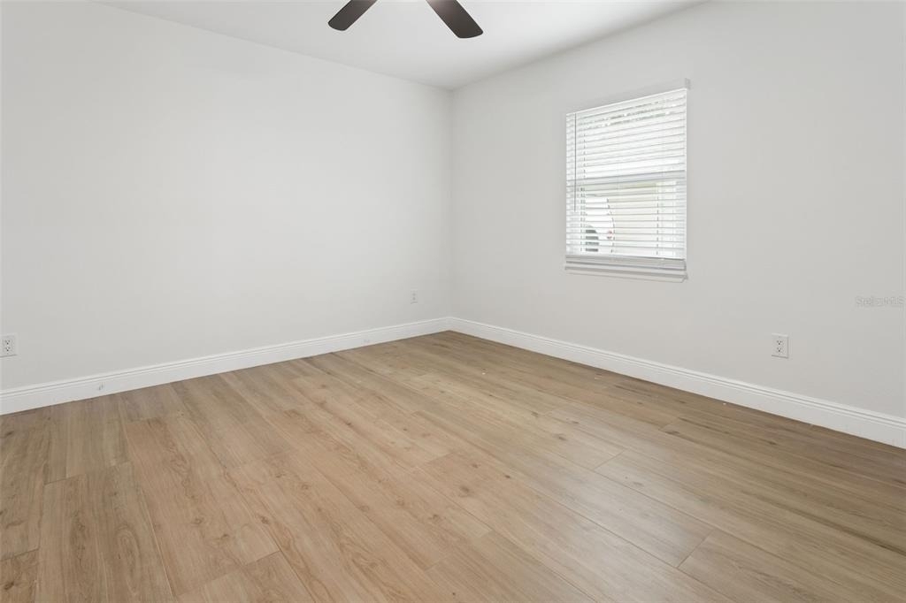 1046 Sylvia Lane - Photo 9