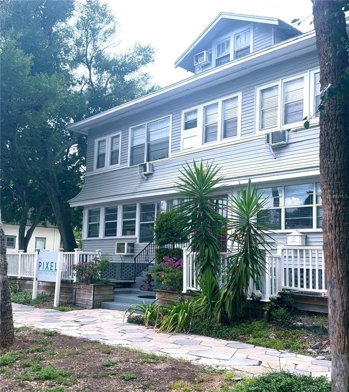 700 1st Street N - Photo 0