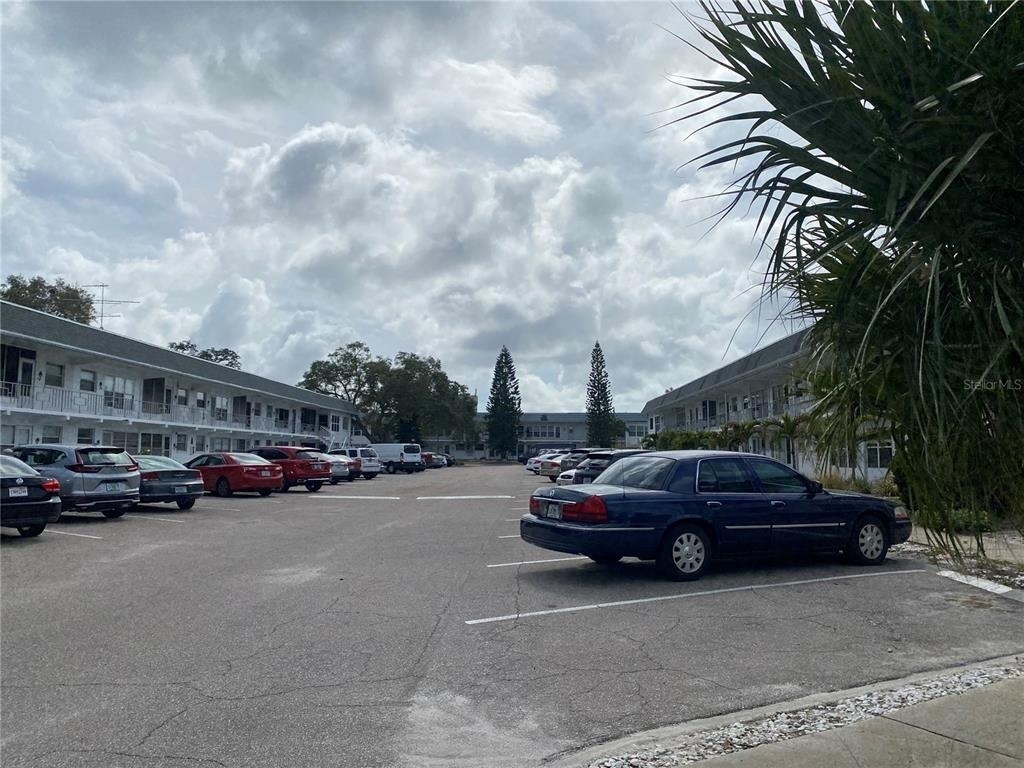 1221 Drew Street - Photo 0