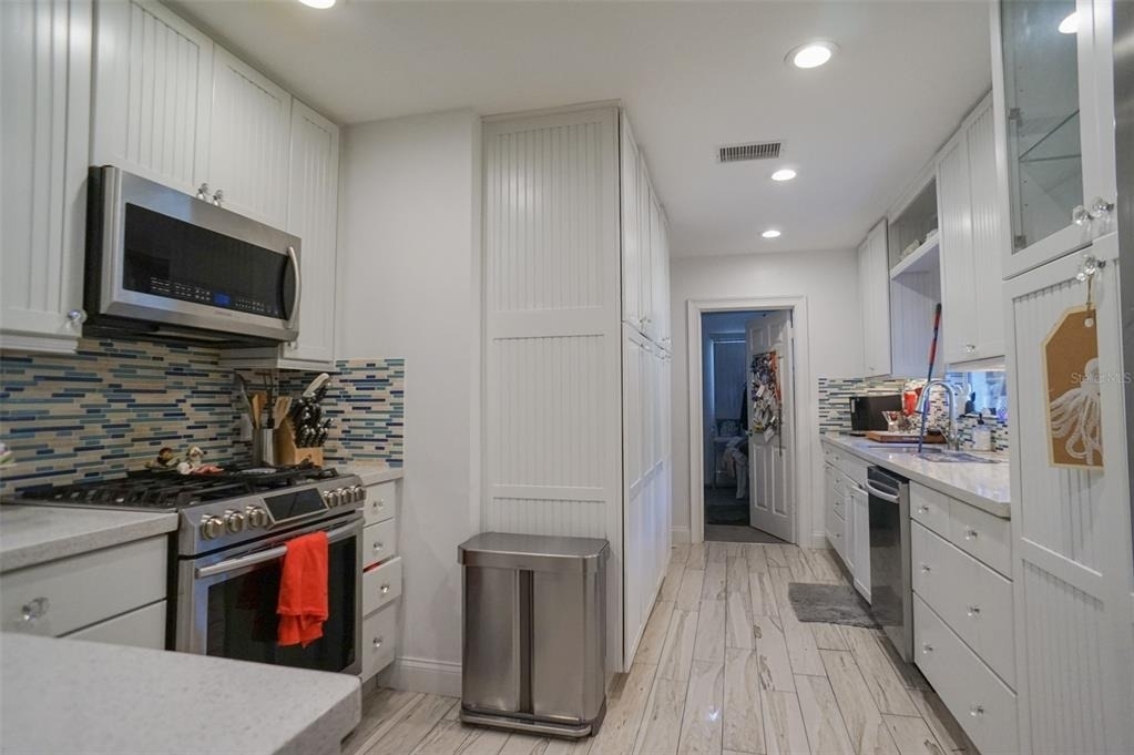 328 Carl Avenue - Photo 2