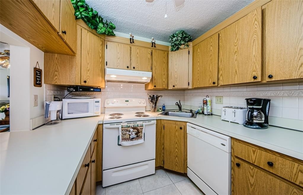 1151 Pine Ridge Circle W - Photo 16