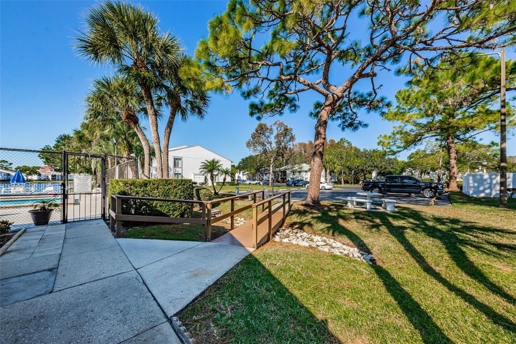 1151 Pine Ridge Circle W - Photo 40