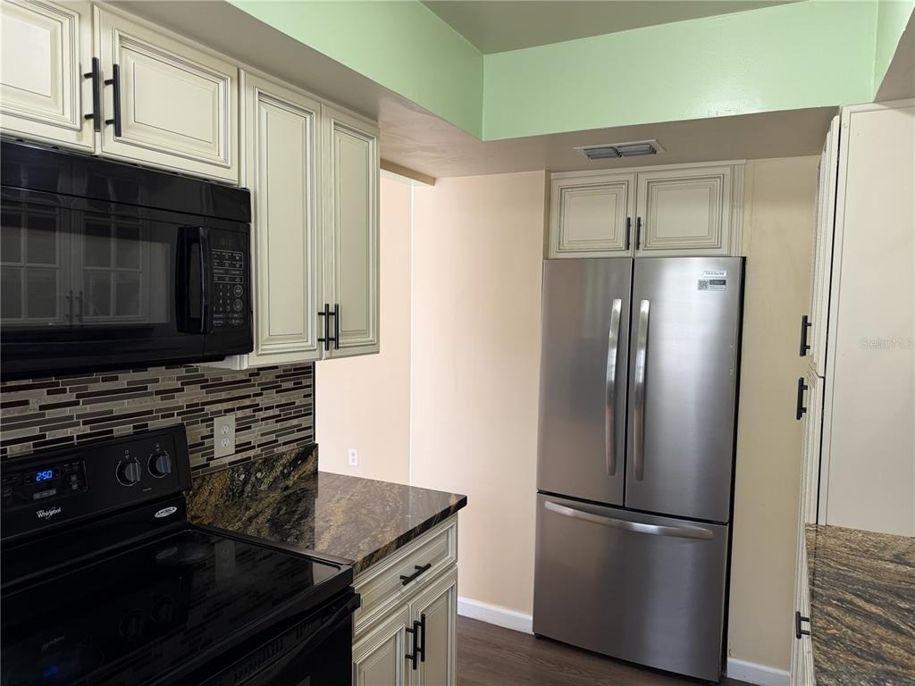 1316 Mill Creek Place - Photo 3