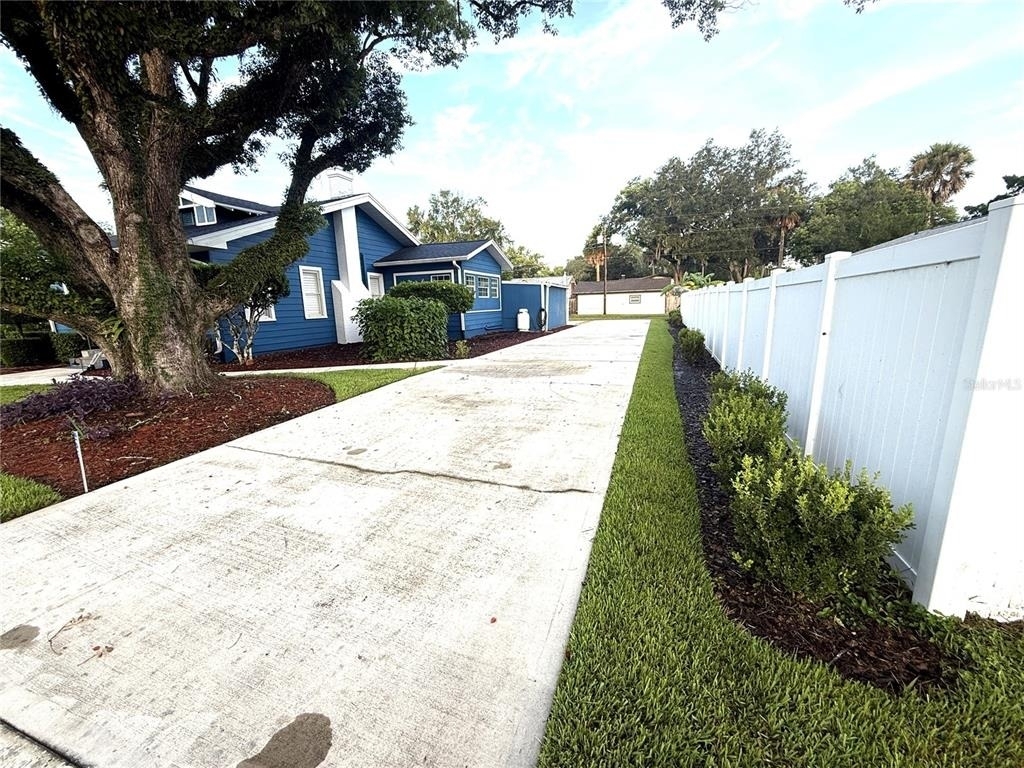 1510 Sanford Ave - Photo 1