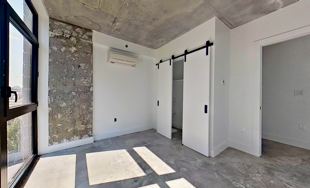 27 Montrose Avenue - Photo 14