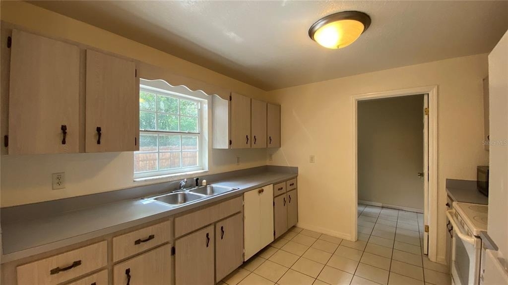 2717 Ne 17th Avenue - Photo 6