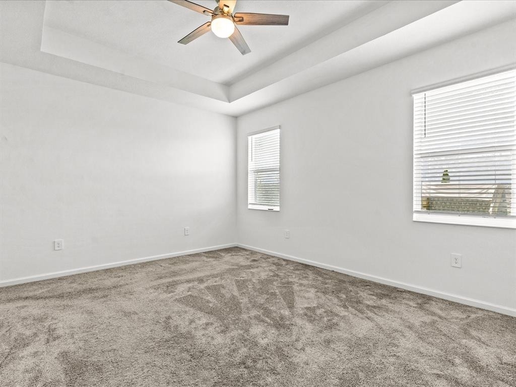 2952 Armstrong Avenue - Photo 5