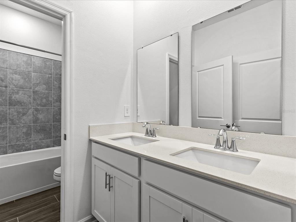 2952 Armstrong Avenue - Photo 13