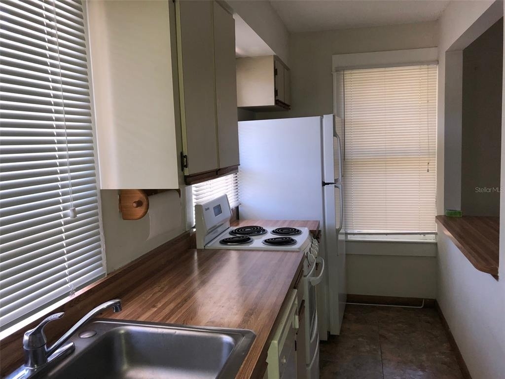 1243 E Ridgewood Street - Photo 1