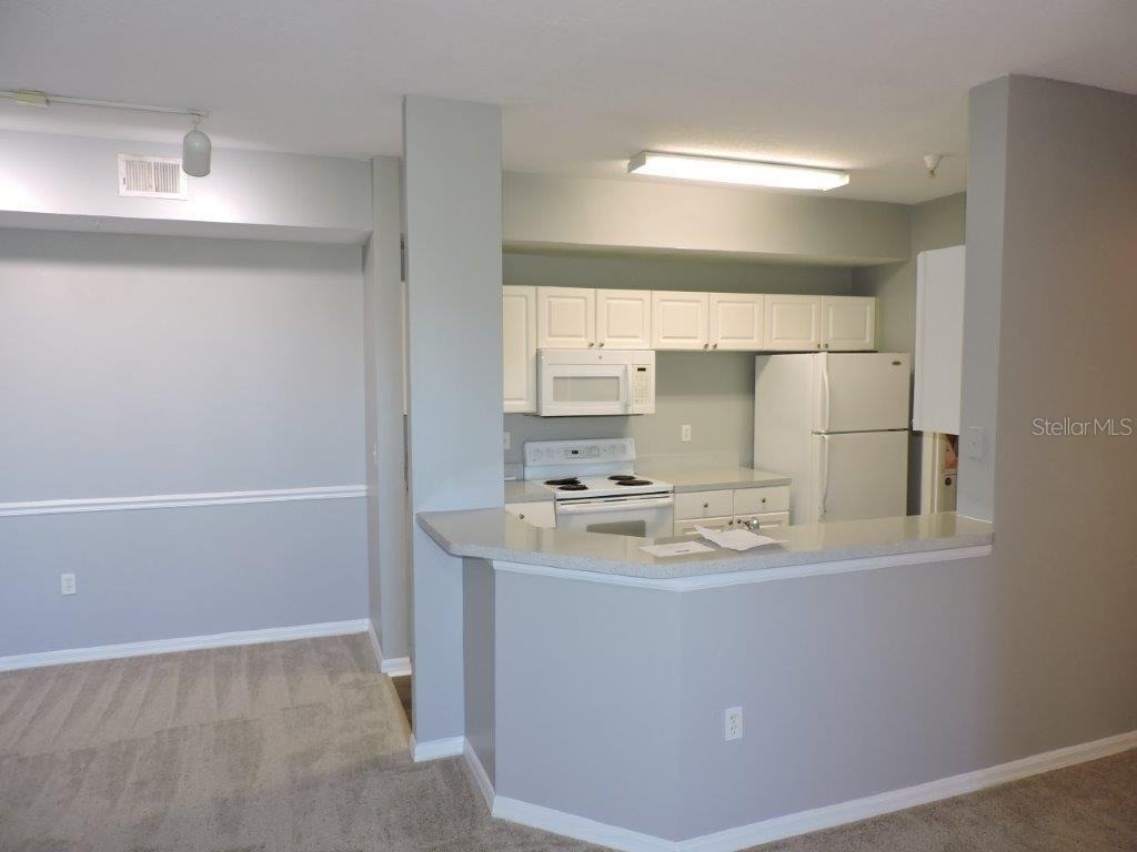 5542 Metrowest Boulevard - Photo 3