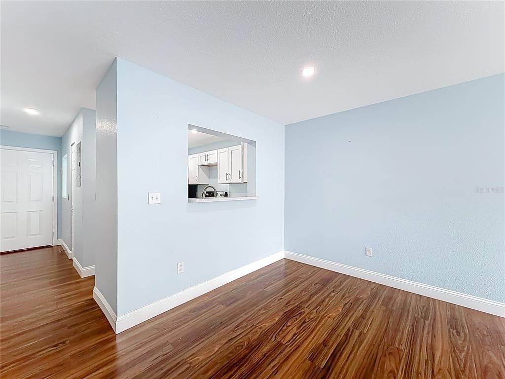 2260 Grenwich Avenue - Photo 12