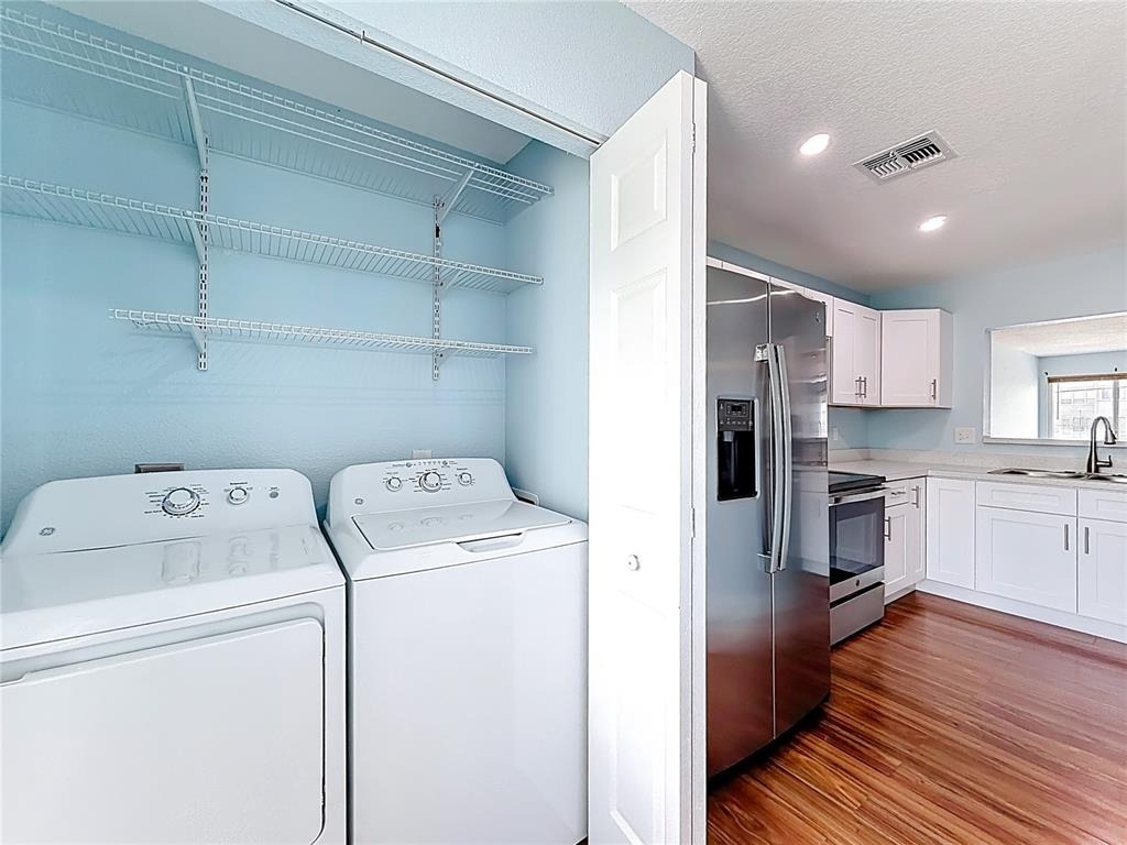 2260 Grenwich Avenue - Photo 11
