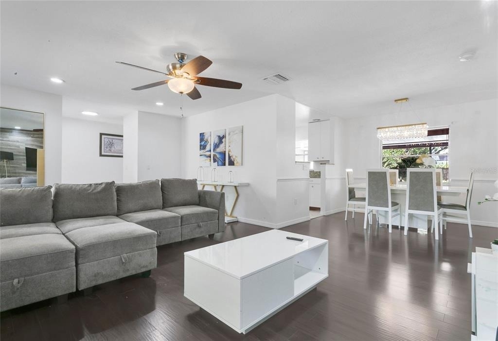 8644 Sandberry Boulevard - Photo 4