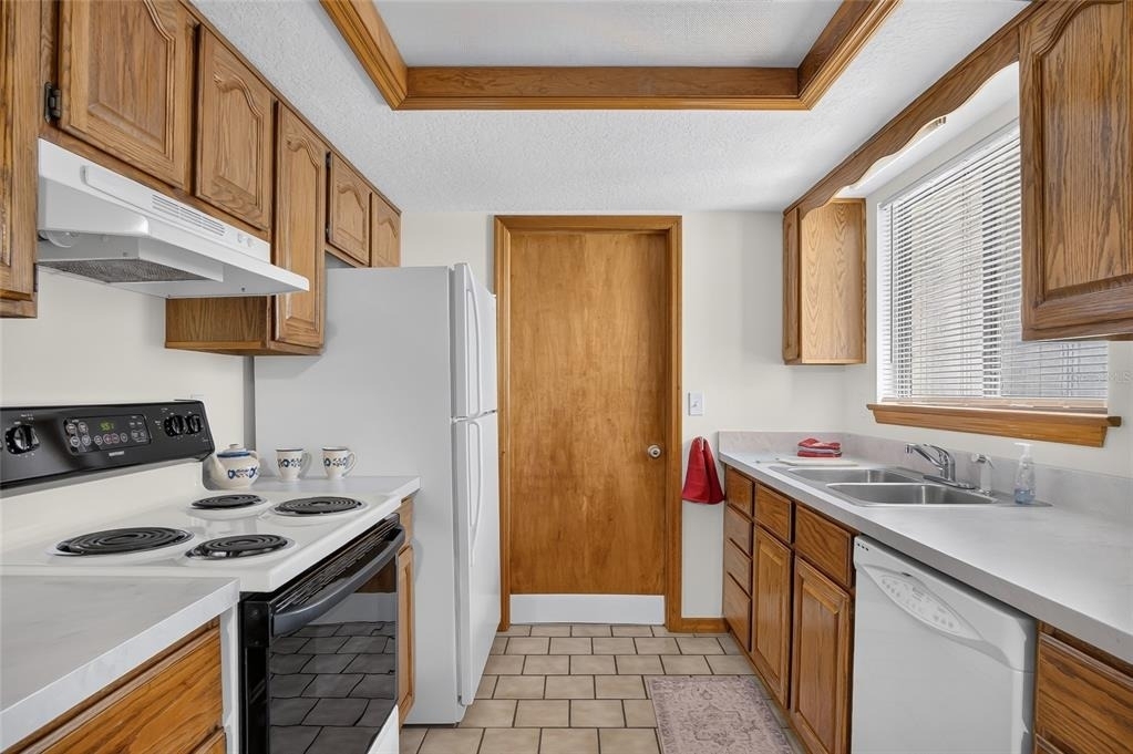 367 Castlewood Lane - Photo 5