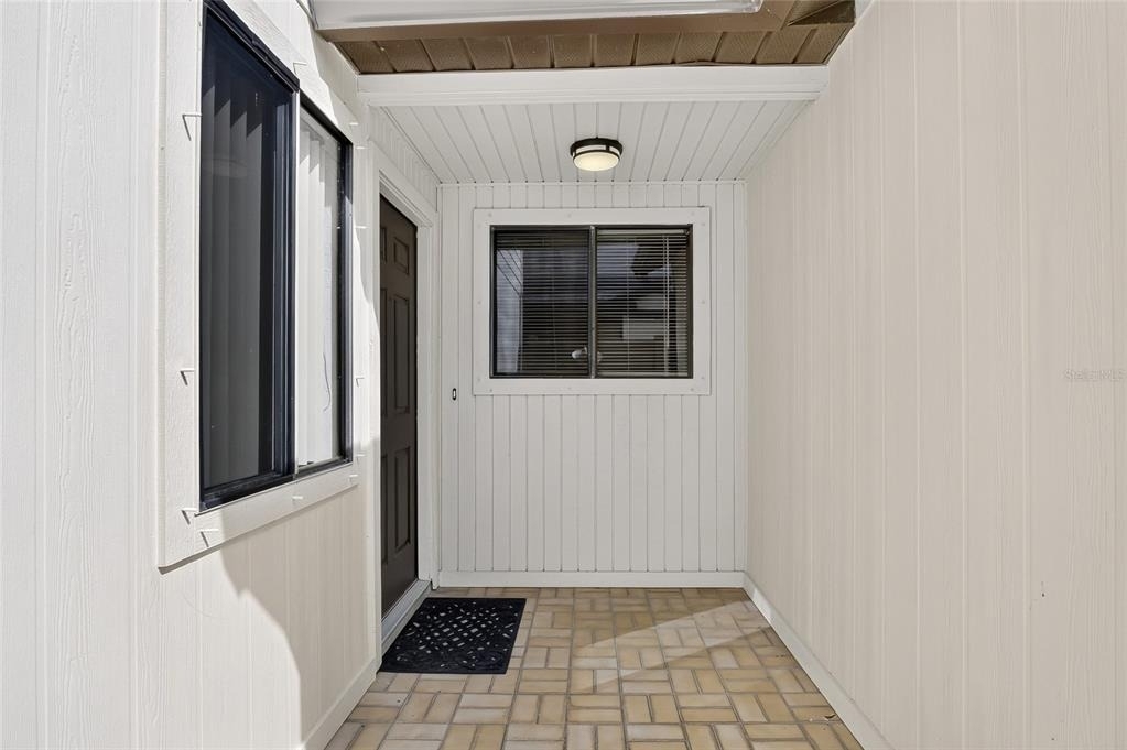 367 Castlewood Lane - Photo 3