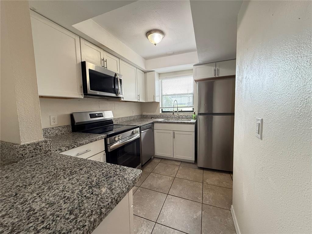 3136 Julia Court - Photo 5