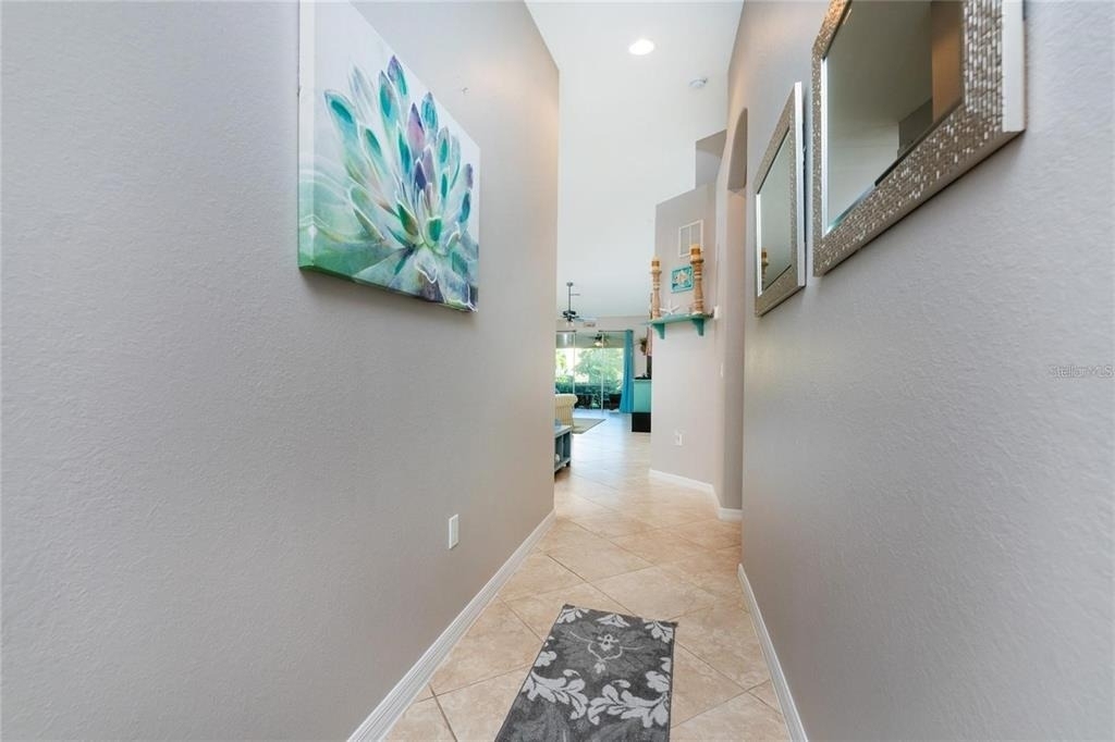 319 Monaco Drive - Photo 4