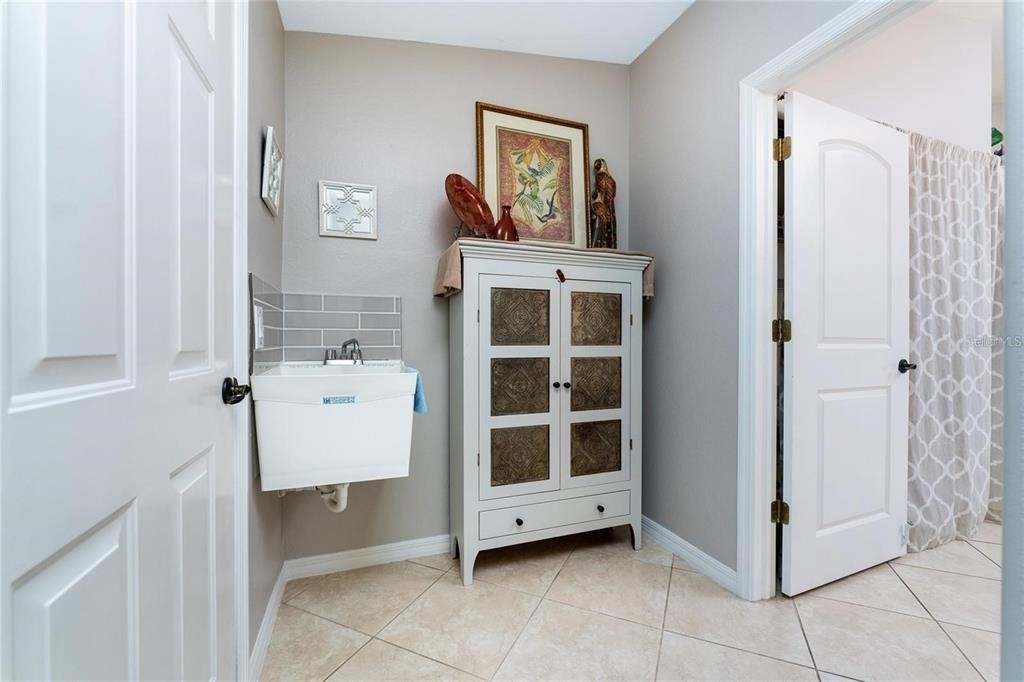 319 Monaco Drive - Photo 37