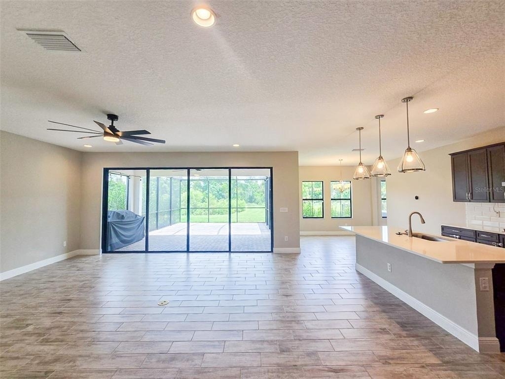 12664 Oak Hill Way - Photo 4