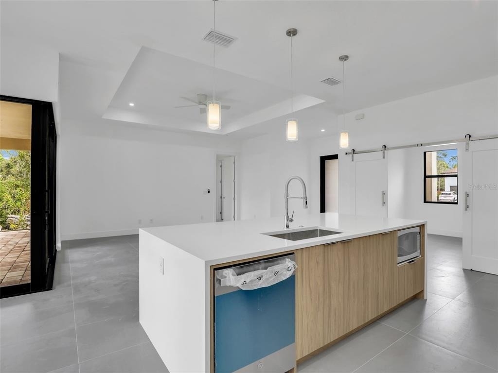 11042 Carnegie Avenue - Photo 11