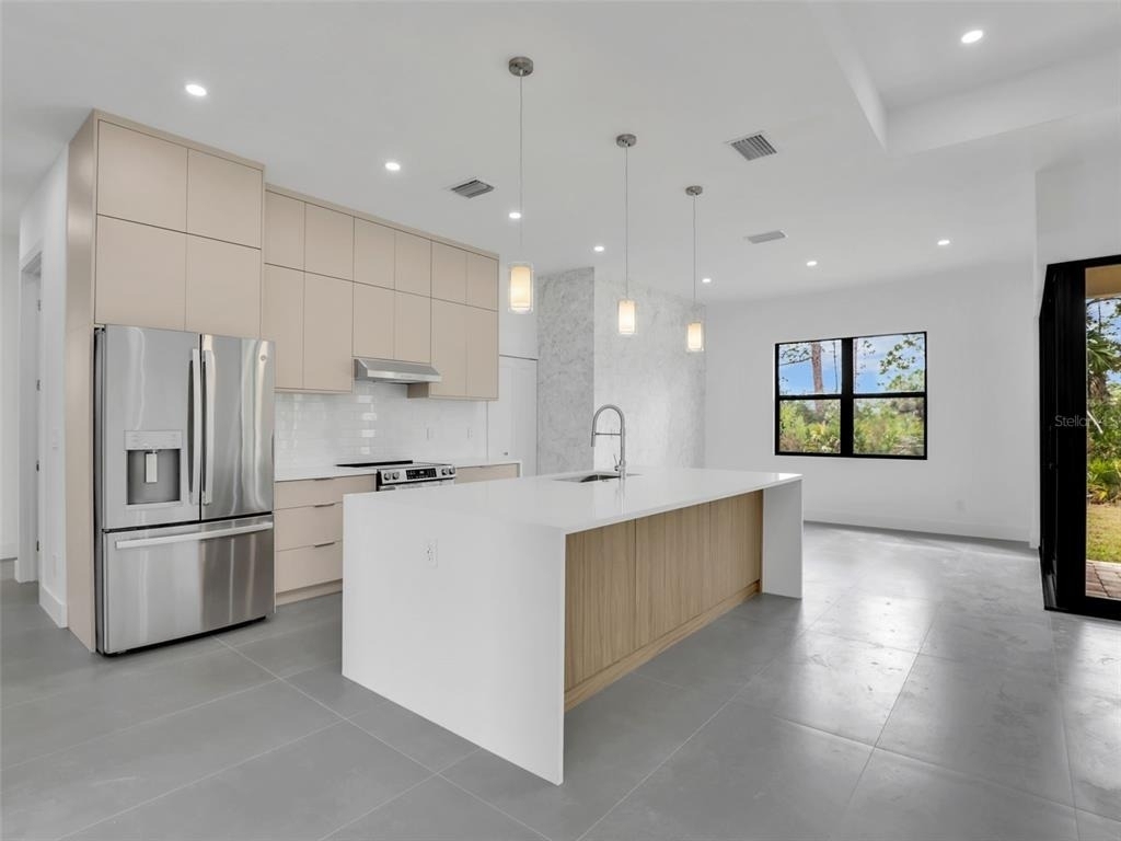 11225 Carnegie Avenue - Photo 9