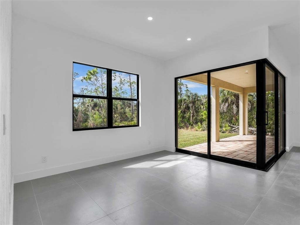 11225 Carnegie Avenue - Photo 13