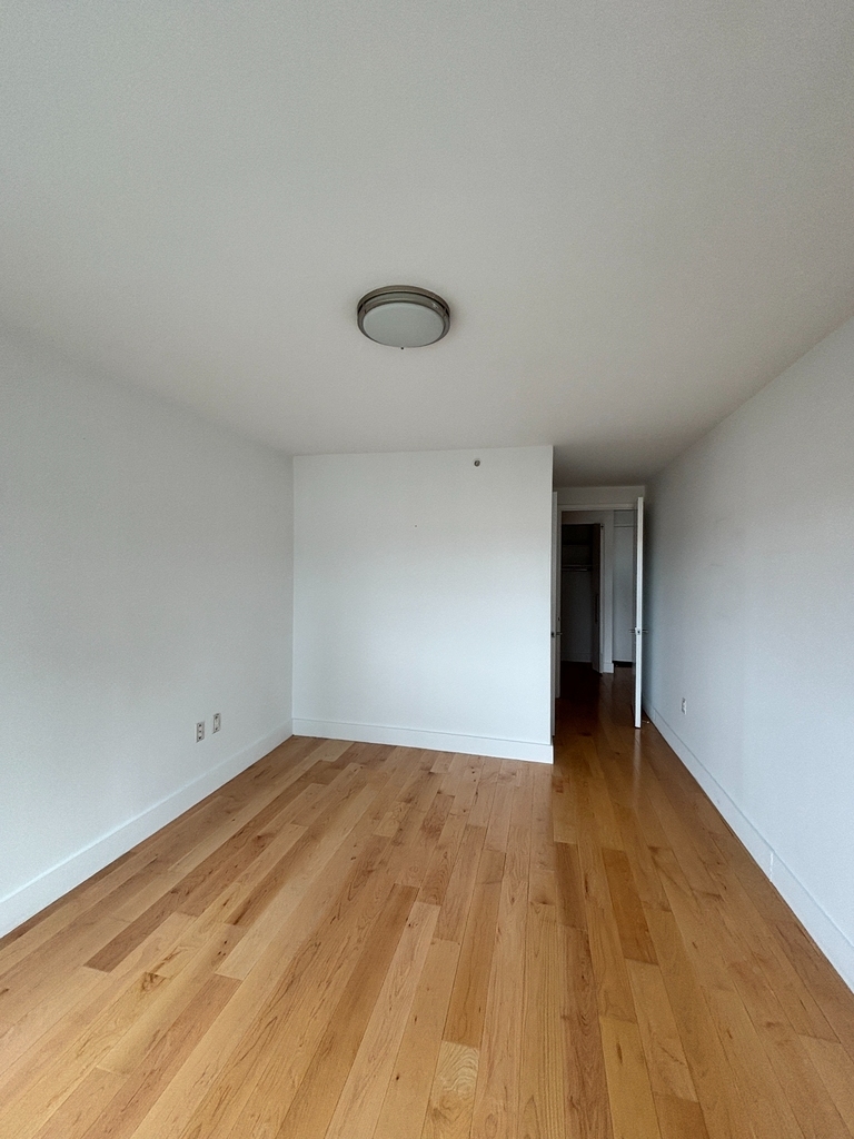 Center Boulevard & 47th Rd - Photo 13