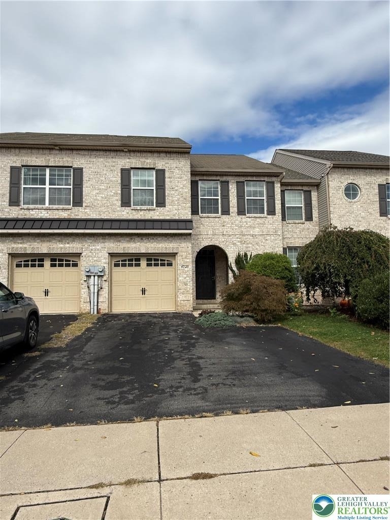 4528 Bellflower Way - Photo 0